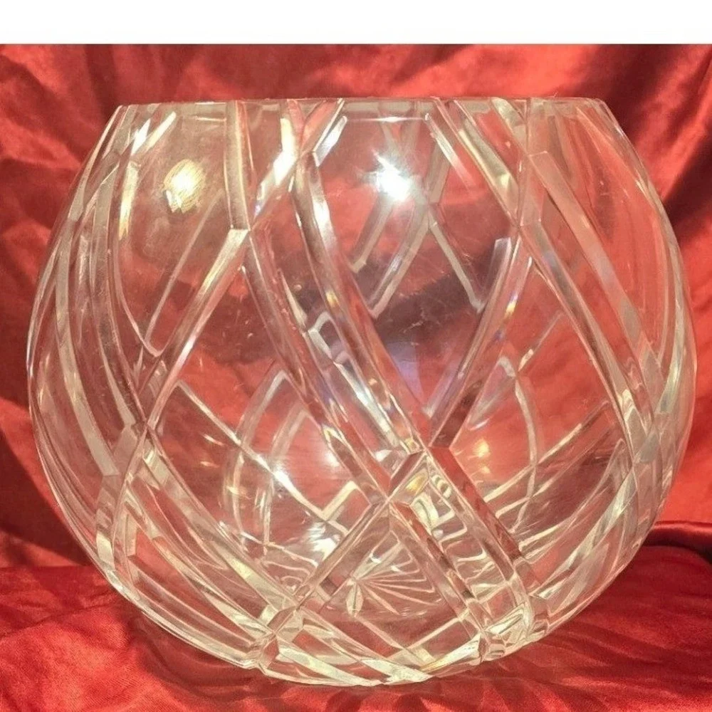Vintage Heavy Cut Lead Crystal Rose Bowl Round Orb Vase Starburst Base 6 inch